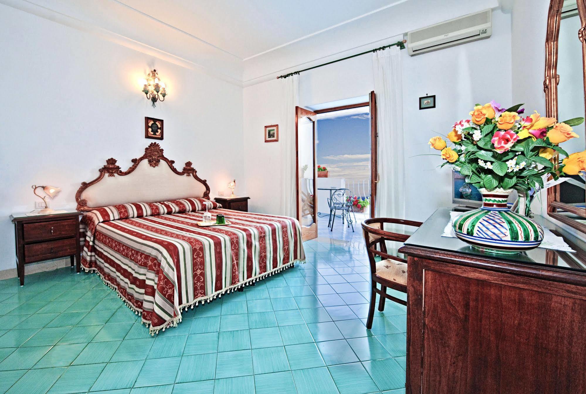 La Rosa Dei Venti Aparthotel Positano Exterior photo