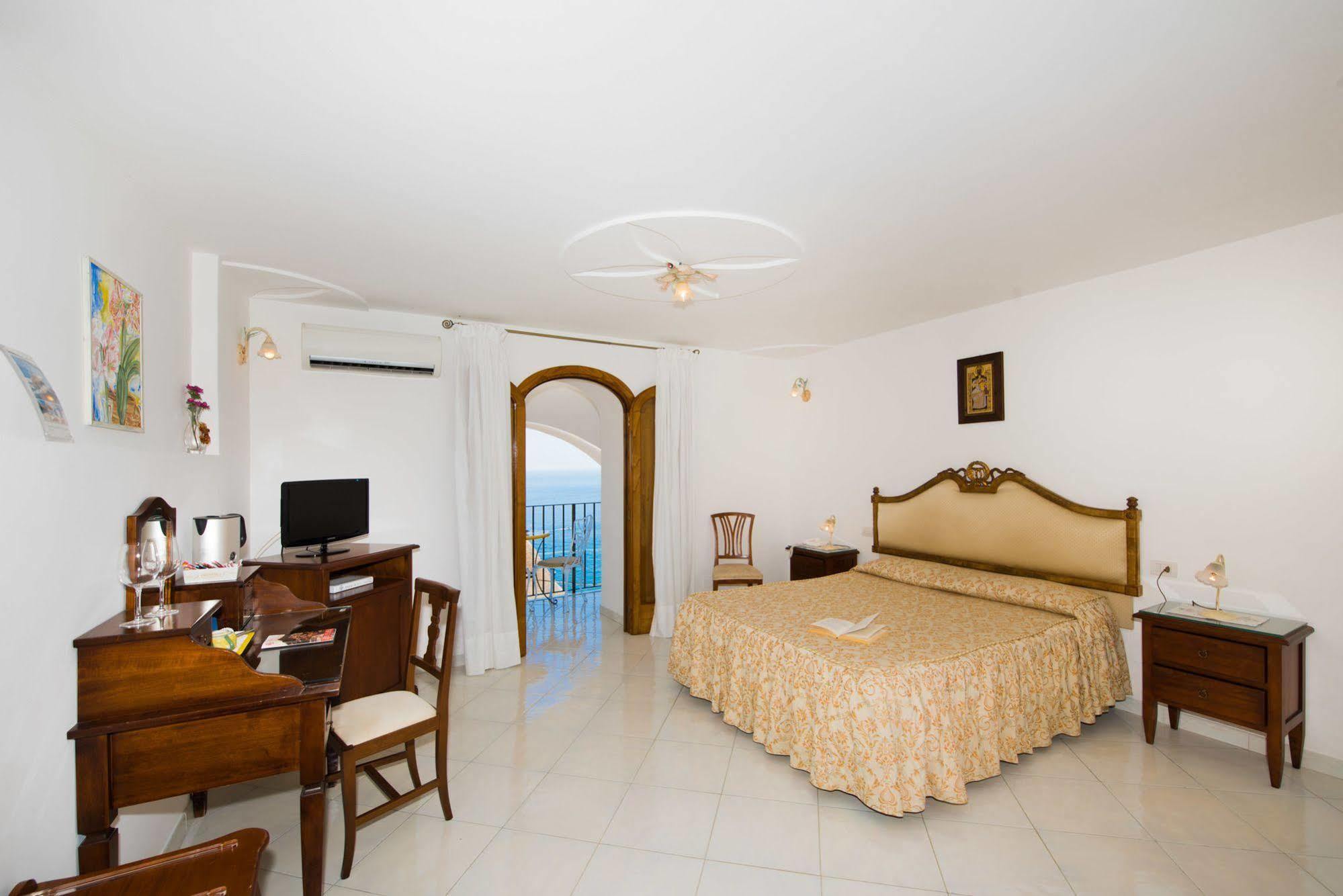 La Rosa Dei Venti Aparthotel Positano Exterior photo